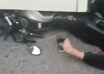 Vídeo forte mostra perna dilacerada após roda de ônibus passar por cima