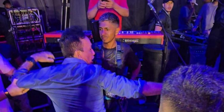 Bebedeira e bate boca na festa de 173 anos de Parintins