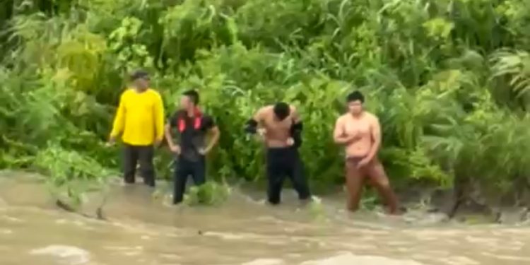 Temporal vira canoa e lança nove trabalhadores à deriva no Rio Solimões