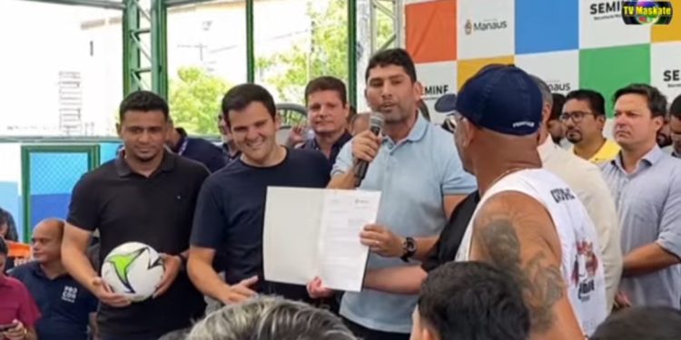 Entrega da quadra poliesportiva do Braga Mendes totalmente reformada