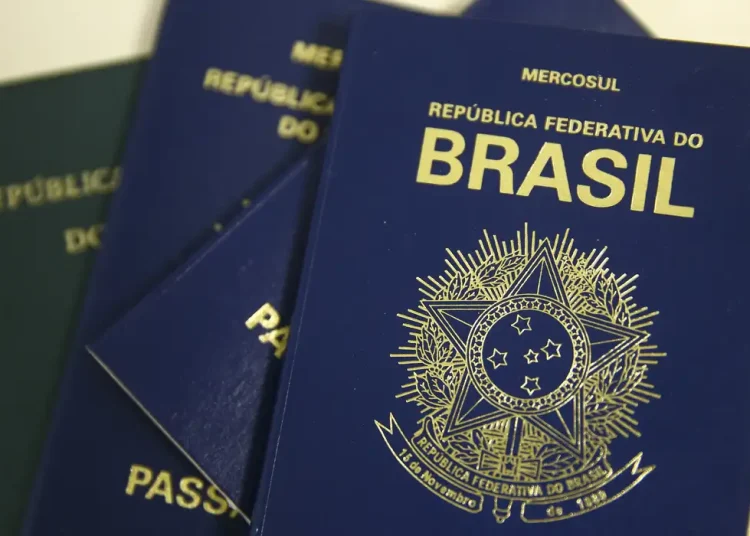 PF pode interromper emissão de passaporte por falta de verba