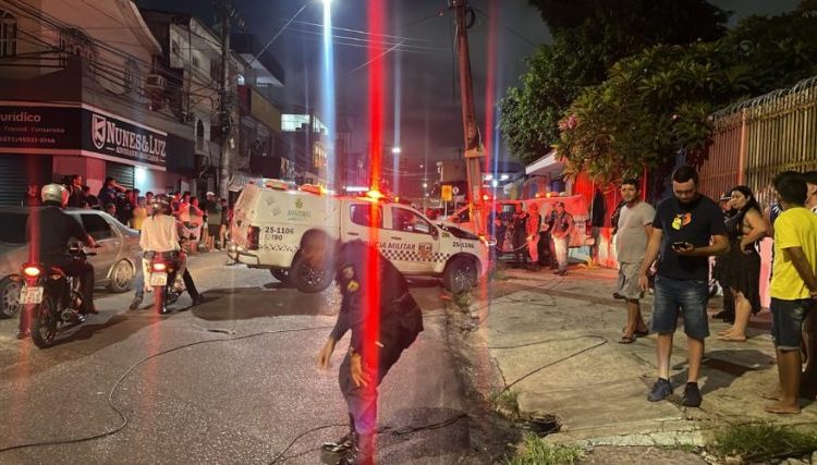 DE CARA NO POSTE – Policial acaba ferido após perseguir pilantra