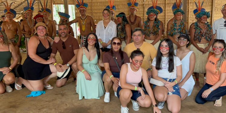 Turistando com Gaby num Safari Amazônico
