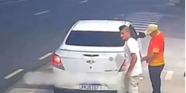 Veja quem é o motorista liso e pilantra que encheu o tanque e fugiu do posto sem pagar. Vídeo