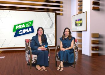 Aline Magalhães no programa Pra Cima