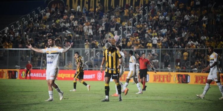 Amazonas FC empata com o Novorizontino e segue em situação crítica na Série B