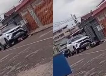 Após descobrir traição, mulher destrói moto da amante do marido em Manacapuru