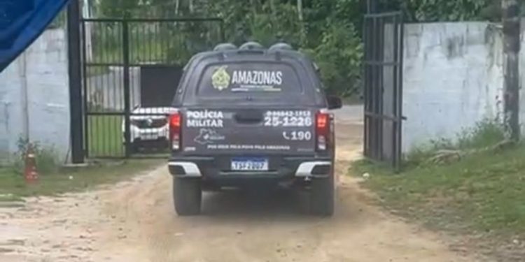 Sargento da PM é esfaqueada no abdômen durante tentativa de assalto em Manaus