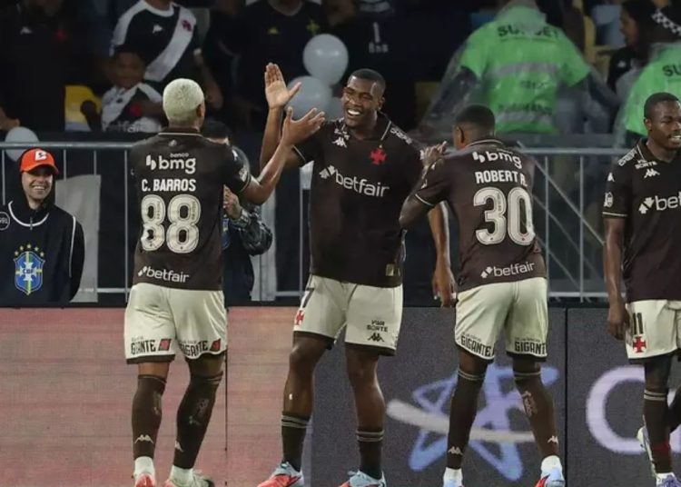 Vasco vence o Clássico dos Gigantes contra o Fluminense