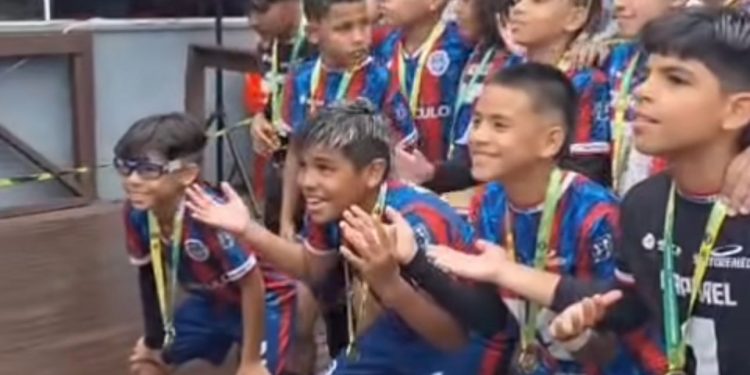 Amazonas FC conquista título no campeonato de FUT7 sub-10