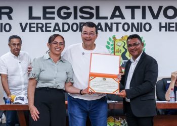 Correndo por fora- Braga recebe Título de Cidadão Rio-Pretense