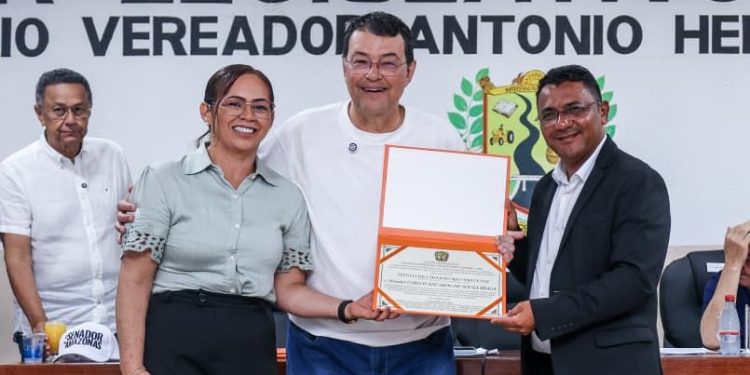 Correndo por fora- Braga recebe Título de Cidadão Rio-Pretense