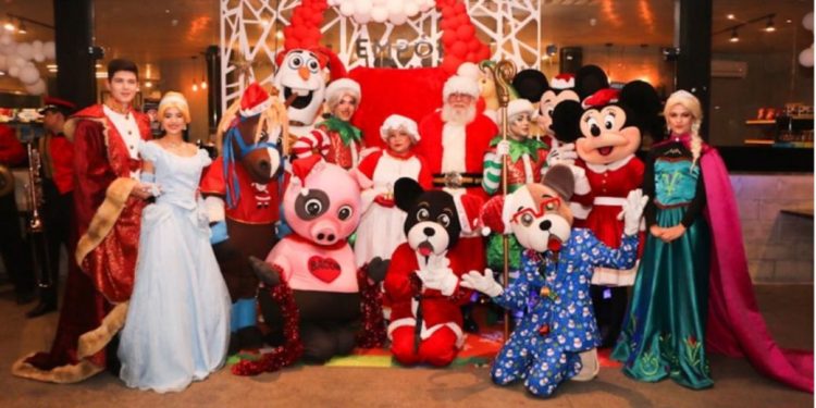 Parada de Natal da Nilton Lins acontece nesta quarta com entrada gratuita