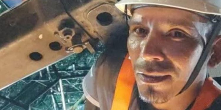 Trabalhador Morre após Desabamento de Árvore de Natal no Largo de São Sebastião