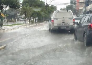 Manaus e Iranduba estão sob aviso de fortes chuvas nesta terça-feira