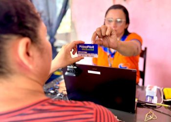 Emissão gratuita do cartão PassaFácil chega a bairros de Manaus