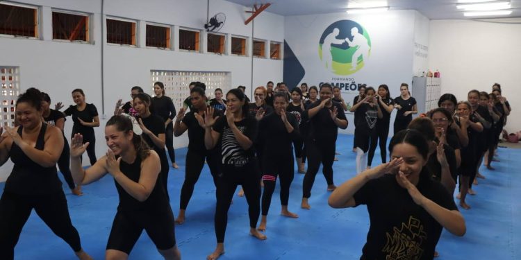 Inscrições gratuitas para nova edição do Curso de Defesa Pessoal Feminina na zona leste de Manaus