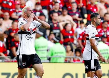 São Paulo vence juventude de 2×1 e volta ao oitavo lugar