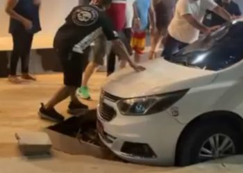 VÍDEO. Cratera engole carro no Japiim