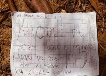 Morte macabra! Bilhete escrito “X9 é sal” foi deixado em cima do corpo