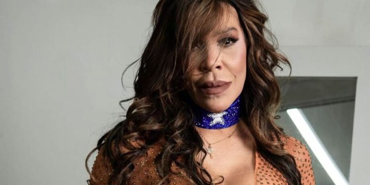 Polêmica! Silvânia Aquino anuncia saída da banda Calcinha Preta