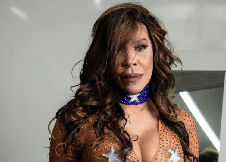 Polêmica! Silvânia Aquino anuncia saída da banda Calcinha Preta