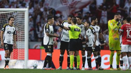 JUIZ SEM JUÍZO – Nova polêmica de arbitragem marca jogo do Inter e Atlético-MG