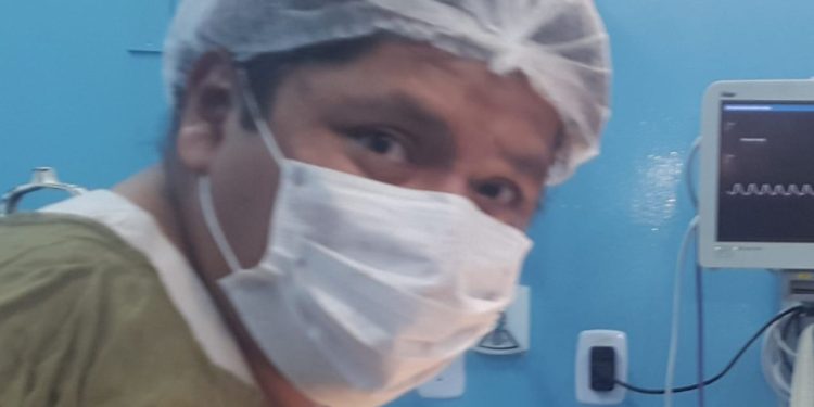 Bebê morre após mãe esperar horas por atendimento no Amazonas; médico é investigado