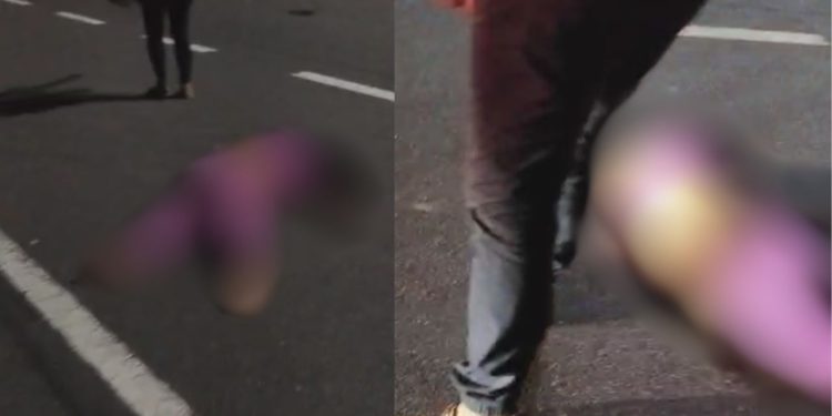 Ao atravessar na AM-070, mulher morre atropela e fica contorcida na pista; veja