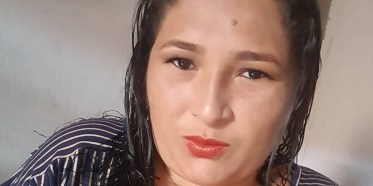 Morre mulher caiu da garupa de moto por aplicativo após colisão na Cidade Nova