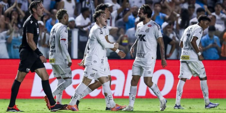 Santos vence o Palmeiras e sai do Z4
