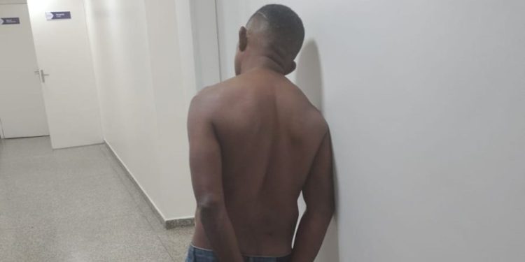Tarado da Ponta Negra que mostrou o 'bilau' para adolescente é preso
