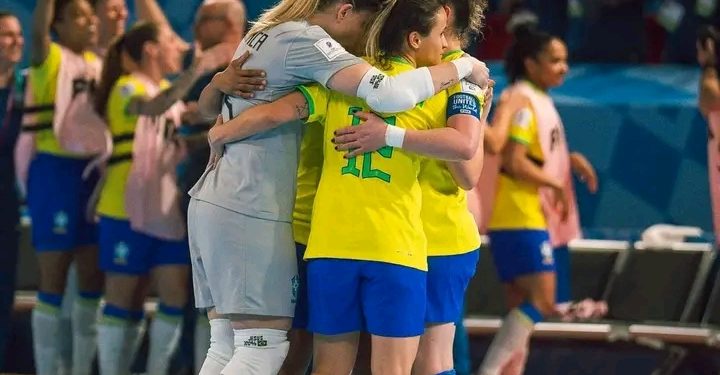 DOMINGO DELAS – Brasil é campeão no mundial de Futsal