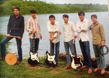 “The Blue Birds” transcende o tempo e vira livro com a jornada musical