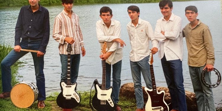 “The Blue Birds” transcende o tempo e vira livro com a jornada musical