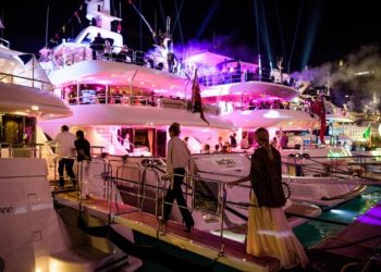 “Não me convidaram, para essa festa pobre…”; só homenagens, medalhas e diplomas; trabalho que é bom, necas…