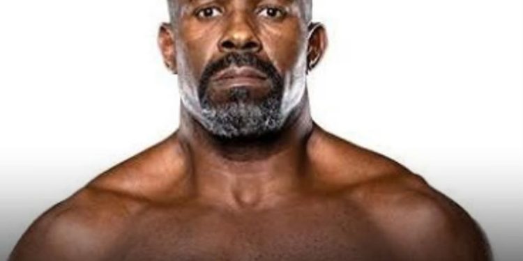 Lutador de MMA desaparece durante banho de rio no Amazonas