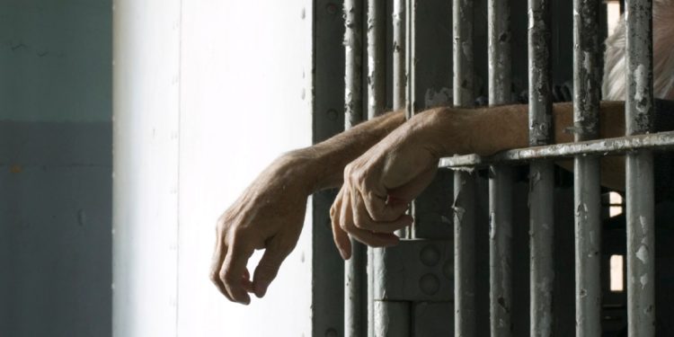 Estuprou menino de 13 anos; abusador era vizinho da vítima