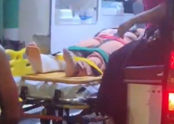 Acidente grave deixa motociclista e passageira feridos na ZL