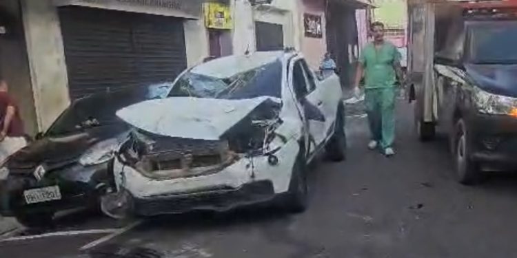 VÍDEO. Avançou sinal, matou motociclista e fugiu; acidente foi no Centro