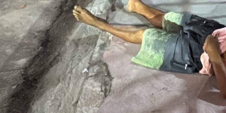 Briga entre moradores em atuação de rua termina com um esfaqueado