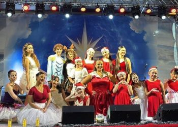 “O Encanto dos Dois Mundos” Espetáculo gratuito no Teatro Gebes Medeiros