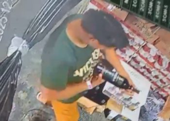 Passageiro mão leve furta vinho de embarcação