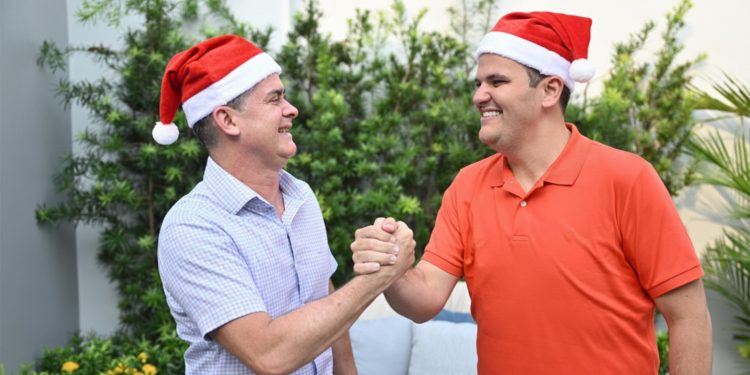 PRESENTÃO DE NATAL – Prefeitura tem 12 bilhões para gastar com Manaus