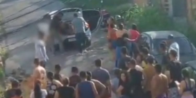 Vídeo. Chuva de balas e possível sequestro causa pânico na Zona Norte