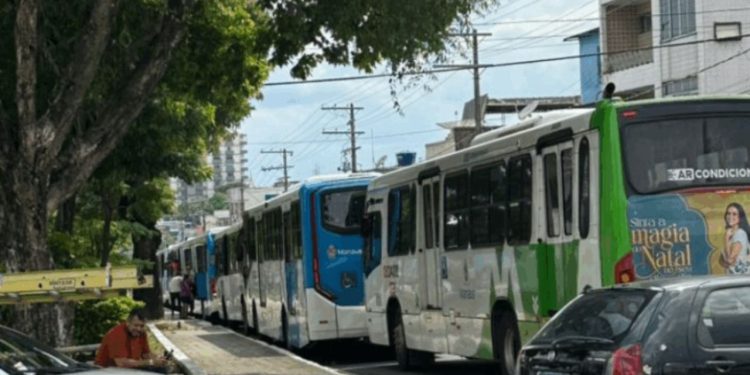 Rodoviários anunciam nova greve em Manaus por atraso no 13º salário