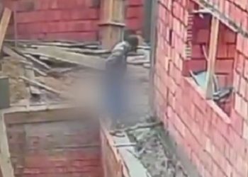 Vídeo: Em momento de desespero, homem não se aguenta e cag4 em piscina no Amazonas