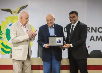 Presidente da FIEAM é homenageado na 317ª Reunião Ordinária do Codam