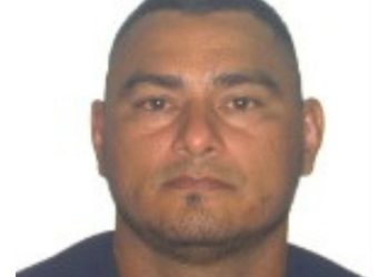 Vulgo 'Peladinh0' é procurado por matar homem a facadas no Jorge Teixeira