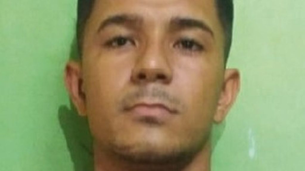 Foto do homem que matou jovem no porto de Eirunepé é divulgada